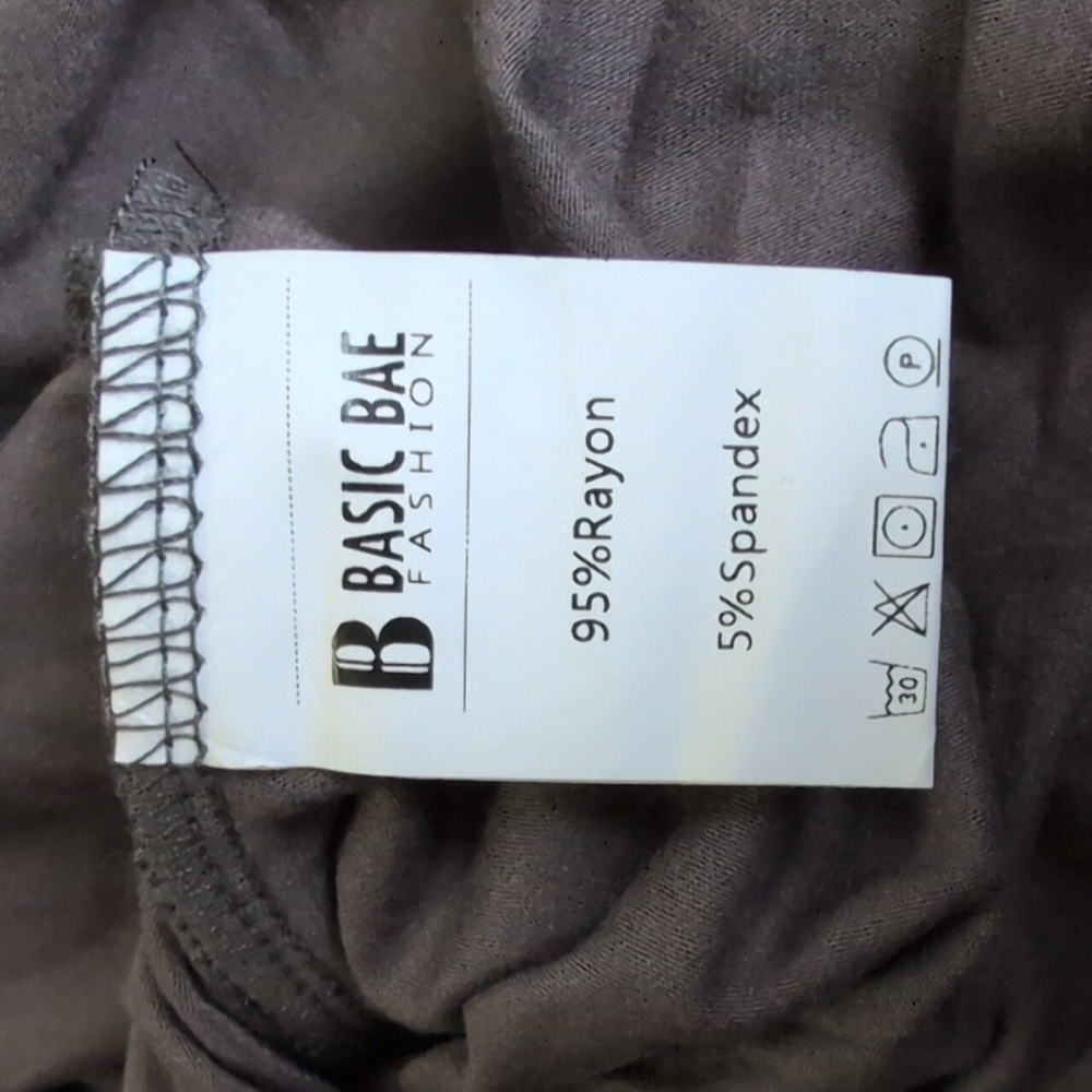 NEW Basic Bae Top - Picture 4 of 4